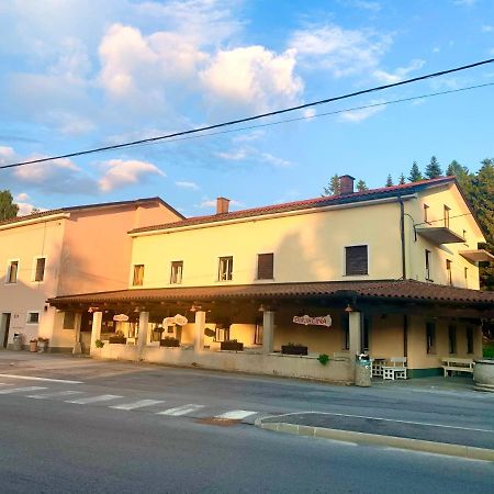 Gostisce Stari Grad Senozece Exterior foto