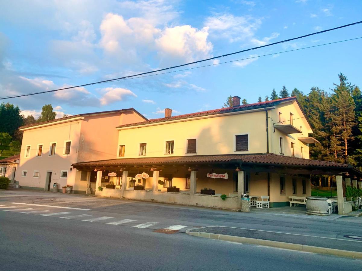 Gostisce Stari Grad Senozece Exterior foto